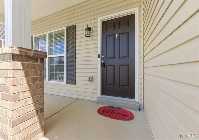 Homes for sale in Wentzville, MO | 219 Burrograss Dr, Wentzville, MO 63385 | MLS# MIS26041130