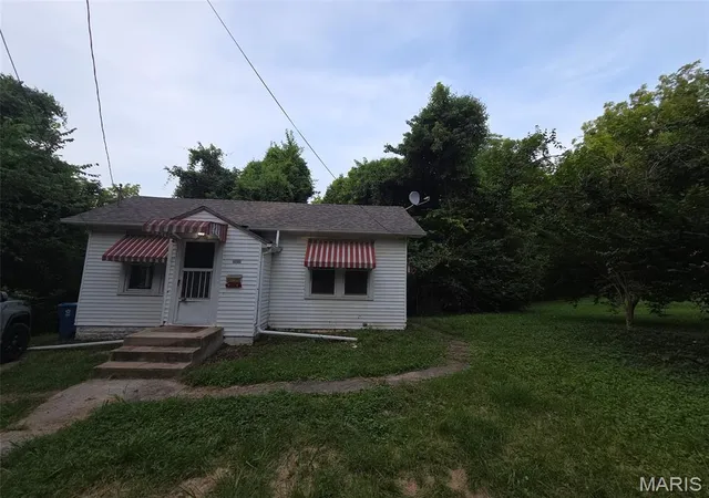 Homes for sale in Edwardsville, IL | 324 Liberty, Edwardsville, IL 62025 | MLS# MIS26041132