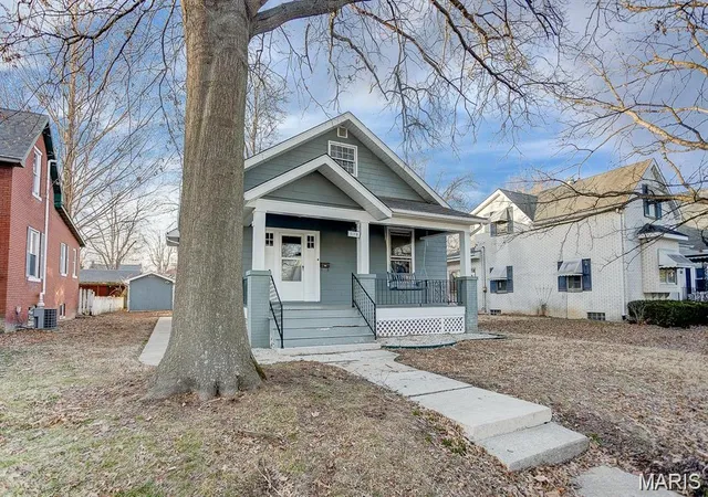 Homes for sale in Belleville, IL | 1119 N Church St, Belleville, IL 62221 | MLS# MIS26041136