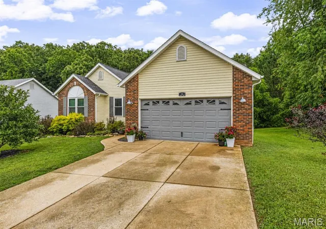 Homes for sale in Festus, MO | 52 Ashford Pl, Festus, MO 63028 | MLS# MIS26041144