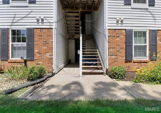 Photo 2 of Sale Pending at 16566 Victoria Crossing Dr #B, Wildwood, MO 63040 | MLS# MIS26041154 | Listing updated on 2026-08-25