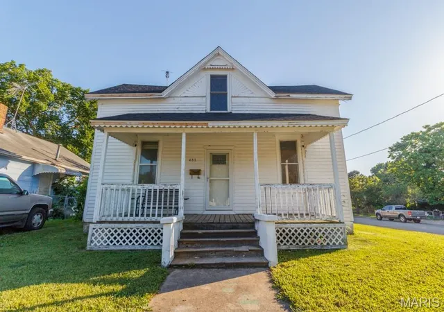 Homes for sale in Lebanon, MO | 487 N Monroe St, Lebanon, MO 65536 | MLS# MIS26041155