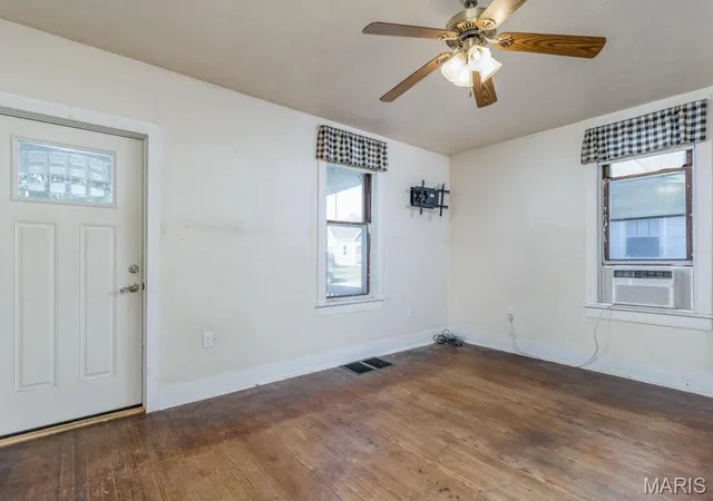Homes for sale in Lebanon, MO | 487 N Monroe St, Lebanon, MO 65536 | MLS# MIS26041155