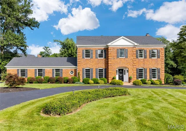 2nd image of 12404 Cedar Moor Dr, And Country, MO 63131 | MLS# MIS26041162