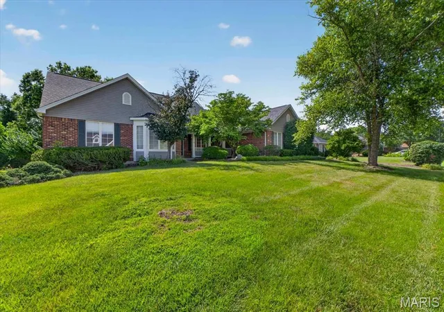 2nd image of 503 Malinmor Dr, Weldon Spring, MO 63304 | MLS# MIS26041163