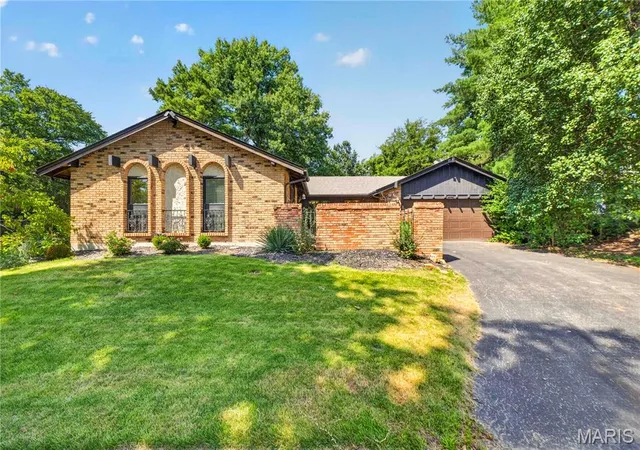 Photo 1 of Sale Pending at 4795 Kingbird Ln, Unincorporated, MO 63128 | MLS# MIS26041164 | Listing updated on 2026-09-01