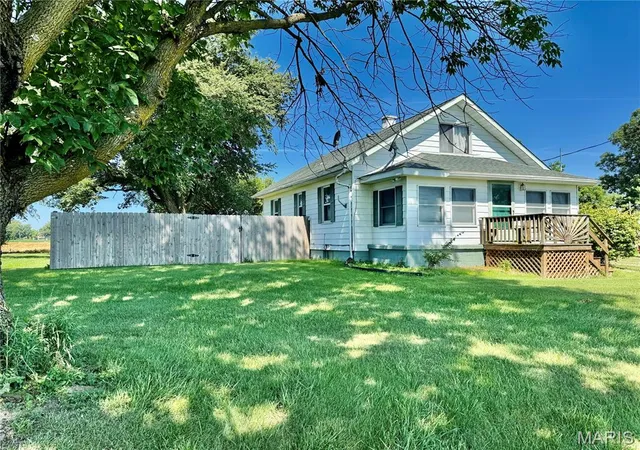 Homes for sale in Mascoutah, IL | 6015 State Route 4, Mascoutah, IL 62258 | MLS# MIS26041176