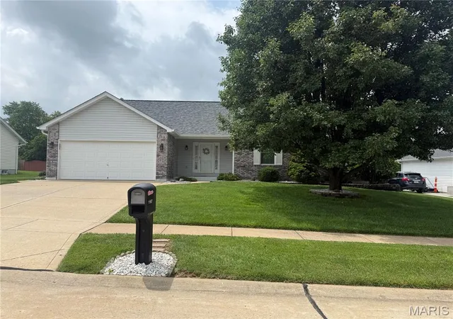Homes for sale in Unincorporated, MO | 1167 Sweeping Oaks Dr, Unincorporated, MO 63304 | MLS# MIS26041185