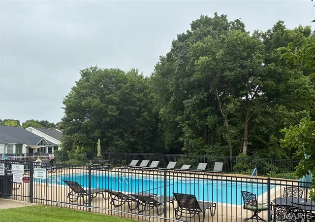5th image of 410 Benton Dr, St. Peters, MO 63376