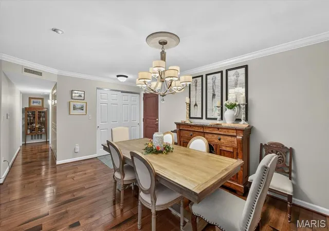 3rd image of 1512 Bedford Forge Ct, Chesterfield, MO 63017