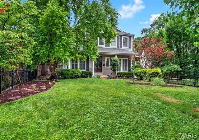 Homes for sale in Kirkwood, MO | 407 E E Argonne Dr, Kirkwood, MO 63122 | MLS# MIS26041191
