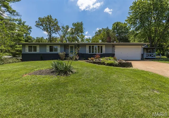 Photo 1 of Single family home for sale at 8264 Mapavi Dr, Bonne Terre, MO 63628 | MLS# MIS26041197 | Listing updated on 2026-09-01
