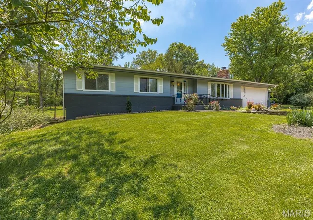 Photo 3 of Single family home for sale at 8264 Mapavi Dr, Bonne Terre, MO 63628 | MLS# MIS26041197 | Listing updated on 2026-09-01