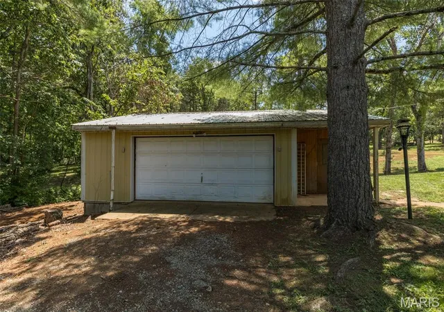 Photo 4 of Single family home for sale at 8264 Mapavi Dr, Bonne Terre, MO 63628 | MLS# MIS26041197 | Listing updated on 2026-09-01