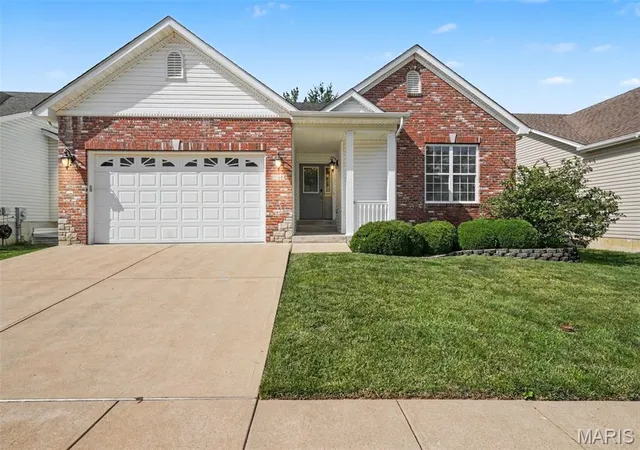 Homes for sale in Fenton, MO | 1109 Winter Lake Dr, Fenton, MO 63026 | MLS# MIS26041202