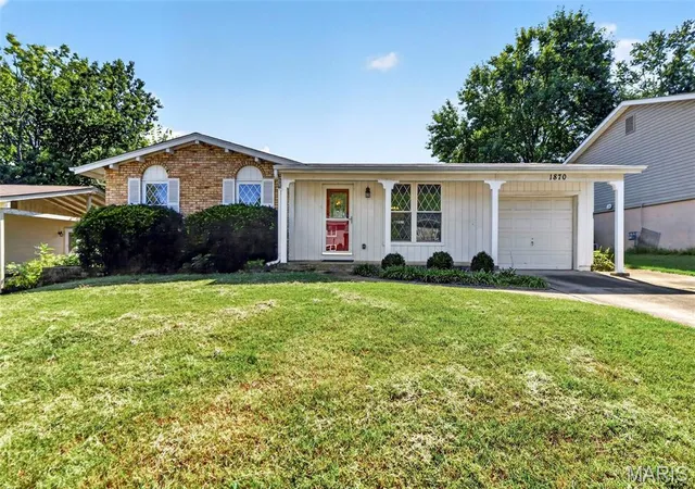 Photo 1 of Sale Pending at 1870 San Luis Rey Pkwy, Fenton, MO 63026 | MLS# MIS26041203 | Listing updated on 2026-09-22