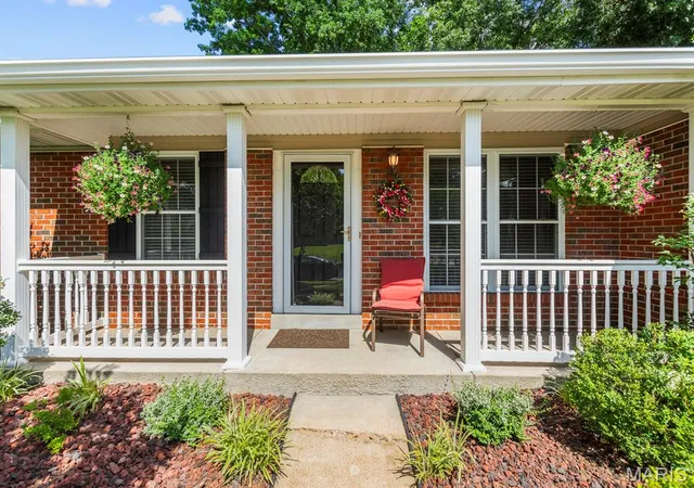 Homes for sale in St Louis, MO | 7042 Yellow Jacket Pl, St Louis, MO 63129 | MLS# MIS26041205