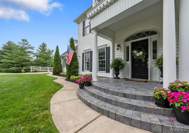 Photo 3 of Sale Pending at 2126 Abbey Rd, Cape Girardeau, MO 63701 | MLS# MIS26041209 | Listing updated on 2026-07-16