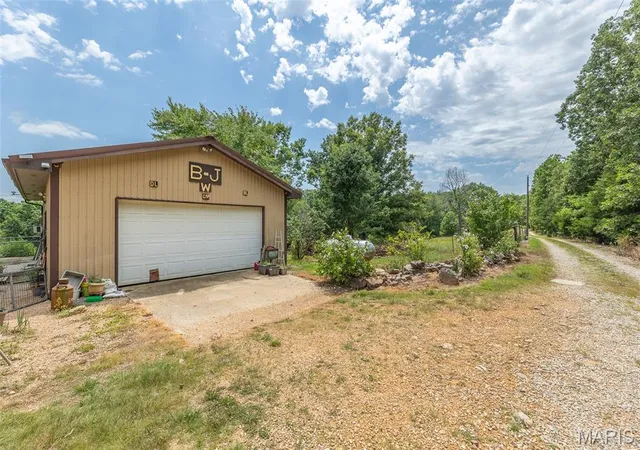 Photo 3 of Single family home for sale at 52 Carter 315, Ellsinore, MO 63937 | MLS# MIS26041210 | Listing updated on 2026-08-24