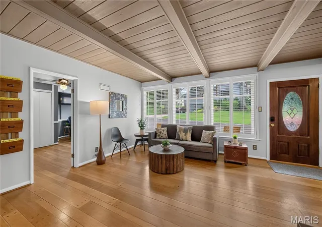 Photo 3 of Single family home for sale at 1015 Barberry Ln, Saint Louis, MO 63122 | MLS# MIS26041215 | Listing updated on 2026-08-24