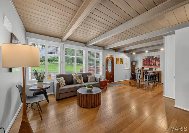 Photo 4 of Single family home for sale at 1015 Barberry Ln, Saint Louis, MO 63122 | MLS# MIS26041215 | Listing updated on 2026-08-24