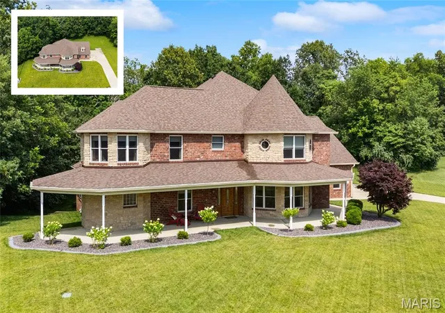 Homes for sale in O Fallon, IL | 1150 Hearthstone Dr, O Fallon, IL 62269 | MLS# MIS26041218