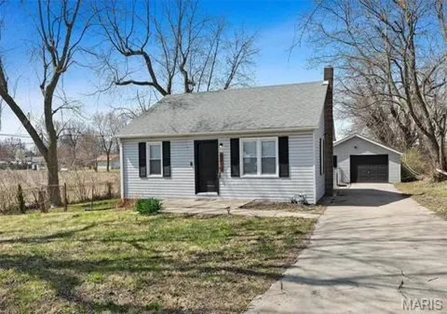 Homes for sale in Granite, IL | 4713 Warnock Ave, Granite, IL 62040 | MLS# MIS26041229