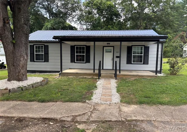 Homes for sale in Piedmont, MO | 425 Poplar St, Piedmont, MO 63957 | MLS# MIS26041237