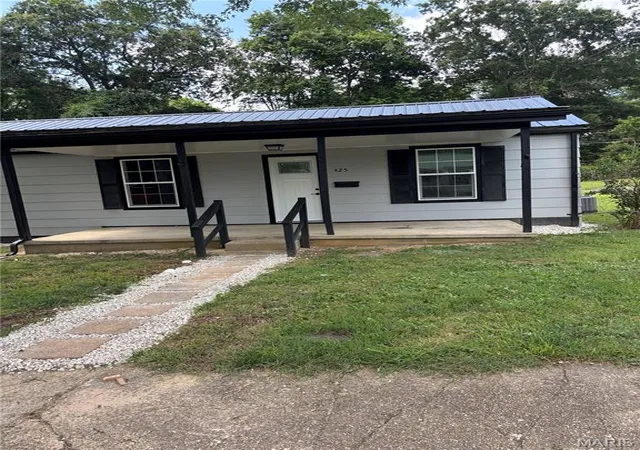 Homes for sale in Piedmont, MO | 425 Poplar St, Piedmont, MO 63957 | MLS# MIS26041237