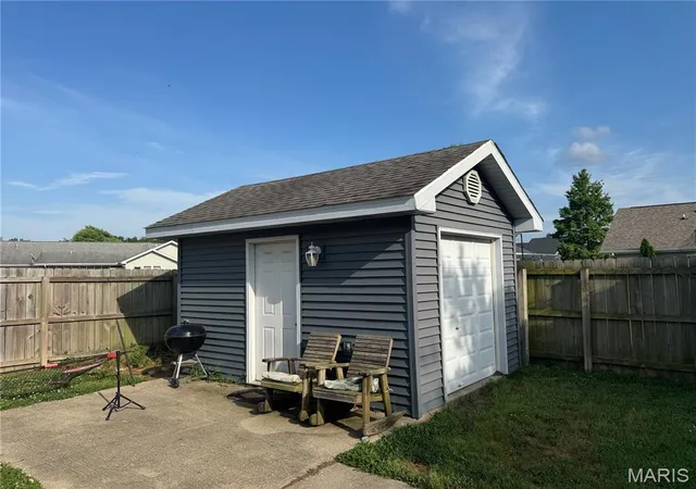 Homes for sale in Sikeston, MO | 921 Bucklin Circle, Sikeston, MO 63801 | MLS# MIS26041247