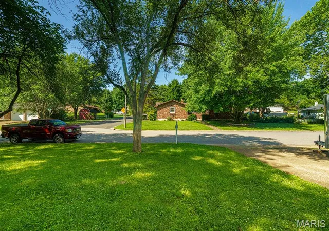 Homes for sale in Rolla, MO | 1121 Sycamore Dr, Rolla, MO 65401 | MLS# MIS26041248