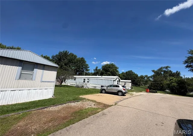 2nd image of 1413 Walnut St, Bismarck, MO 63624 | MLS# MIS26041249