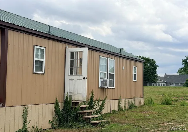 1st image of 55224 Buffalo Ln, New London, MO 63459 | MLS# MIS26041260