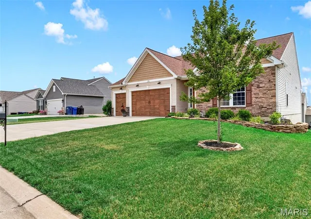 Photo 4 of Single family home for sale at 75 Stone Bridge Dr, Moscow Mills, MO 63362 | MLS# MIS26041274 | Listing updated on 2026-09-13