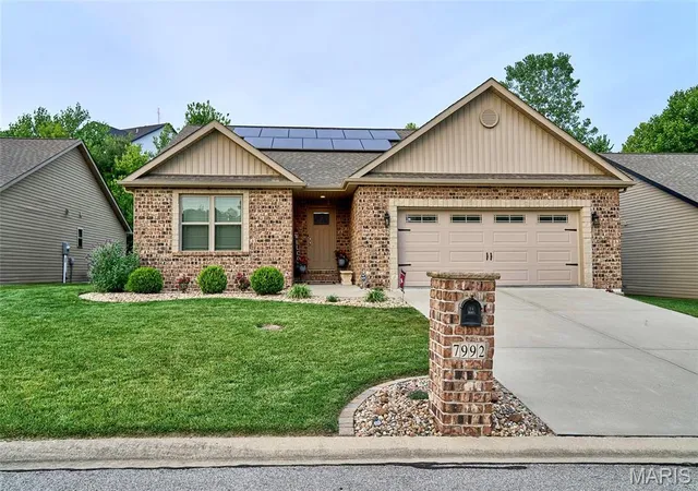 Homes for sale in Caseyville, IL | 7992 Walker Meadows Dr, Caseyville, IL 62232 | MLS# MIS26041276