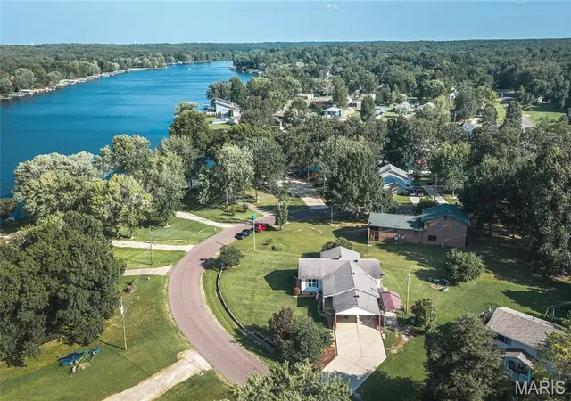 2nd image of 1649 Lakeshore Dr, Cuba, MO 65453 | MLS# MIS26041284