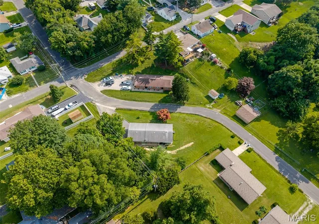 Homes for sale in Collinsville, IL | 906 Hadley St, Collinsville, IL 62234 | MLS# MIS26041286