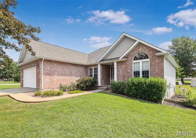 Photo 1 of Single family home for sale at 1 Dogwood Ct, Fredericktown, MO 63645 | MLS# MIS26041289 | Listing updated on 2026-10-05