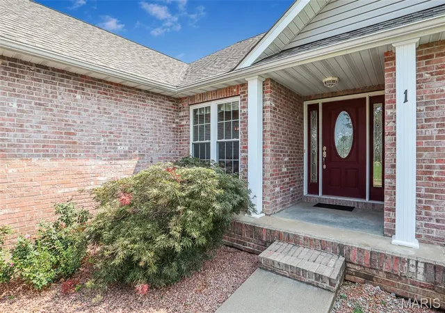 Photo 4 of Single family home for sale at 1 Dogwood Ct, Fredericktown, MO 63645 | MLS# MIS26041289 | Listing updated on 2026-10-05