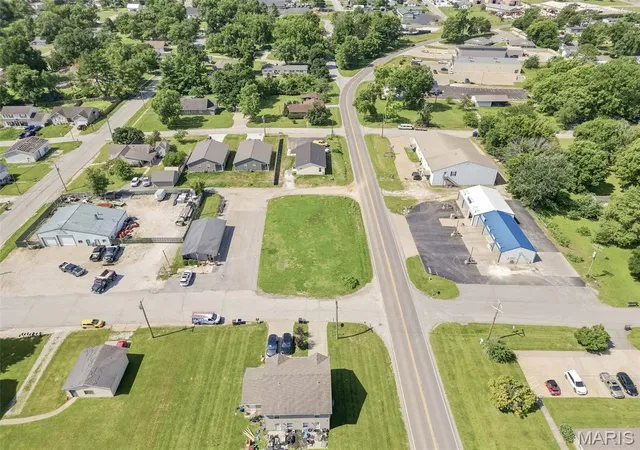 Homes for sale in Moscow Mills, MO | 160 W 3rd St, Moscow Mills, MO 63362 | MLS# MIS26041311