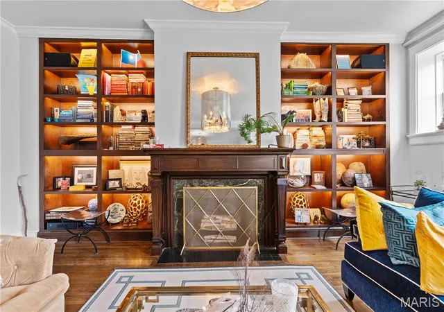 Photo 3 of Condo for sale at 5290 Waterman #2E, Saint Louis, MO 63108 | MLS# MIS26041312 | Listing updated on 2026-06-29