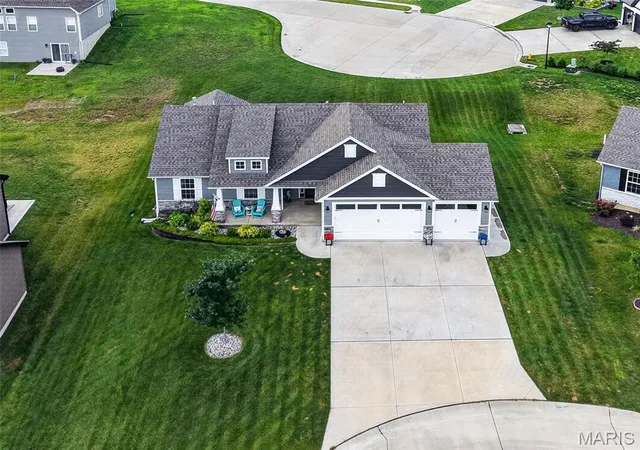 Homes for sale in Moscow Mills, MO | 412 Abilene Ct, Moscow Mills, MO 63362 | MLS# MIS26041337