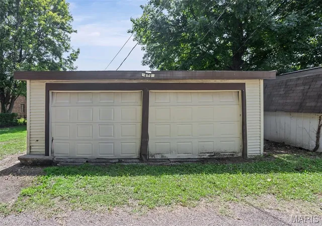 27th image of 1411 N Charles St, Belleville, IL 62221 | MLS# MIS26041357