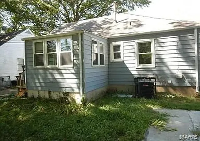 Homes for sale in Ferguson, MO | 17 Godfrey Ln, Ferguson, MO 63135 | MLS# MIS26041358