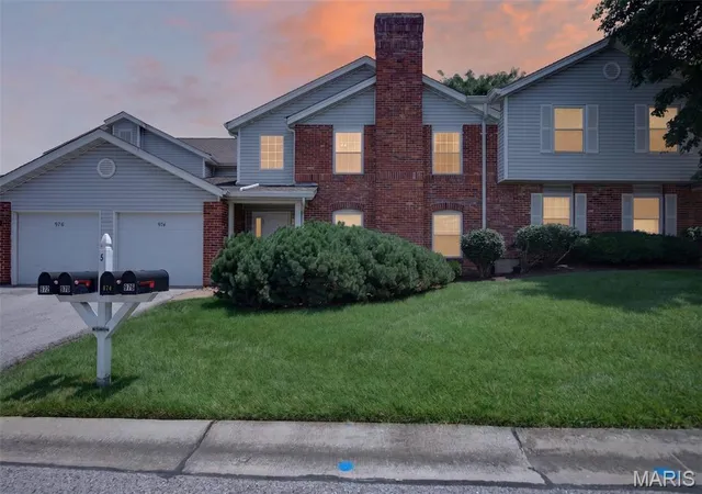 3rd image of 974 Windstream Dr #38, St Peters, MO 63376 | MLS# MIS26041362