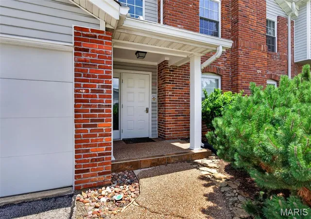 4th image of 974 Windstream Dr #38, St Peters, MO 63376 | MLS# MIS26041362