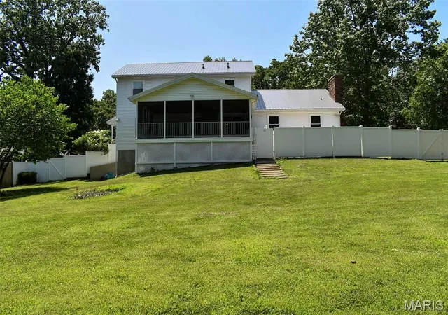 5th image of 109 Lincoln Ln, Waynesville, MO 65583 | MLS# MIS26041363