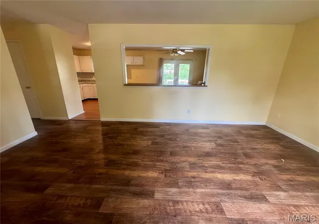 Photo 3 of Single family home for sale at 503 Pike Ave, Warrenton, MO 63383 | MLS# MIS26041388 | Listing updated on 2026-08-27