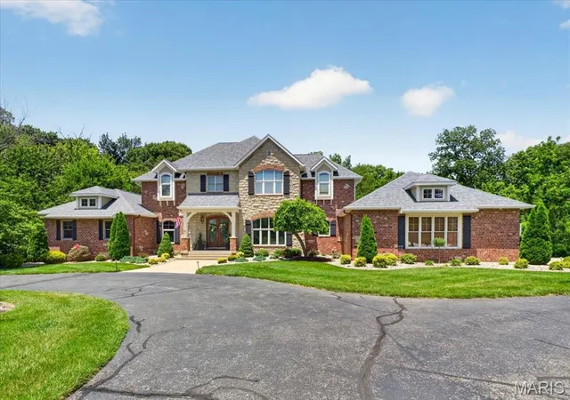 Photo 1 of Single family home for sale at 804 Saint Nicholas Dr, O Fallon, IL 62269 | MLS# MIS26041392 | Listing updated on 2026-08-31