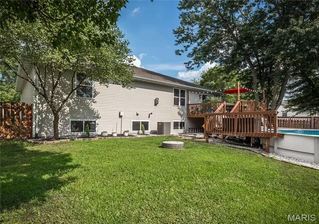 Homes for sale in Edwardsville, IL | 415 High Point Dr, Edwardsville, IL 62025 | MLS# MIS26041394